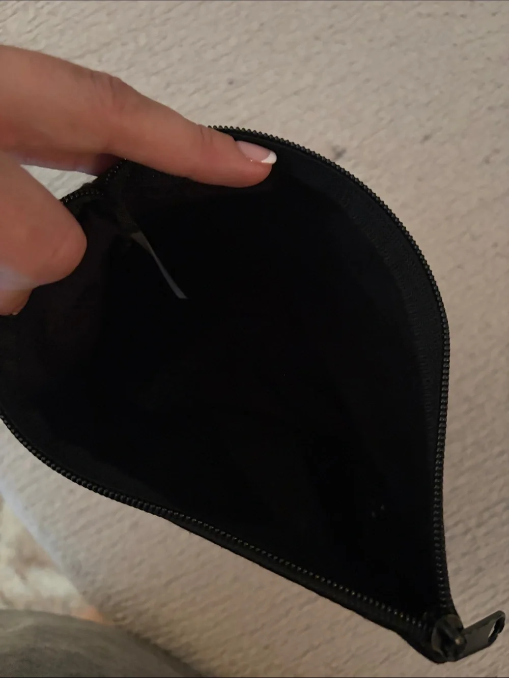 Betty's Eddies Black Zip Pouch 